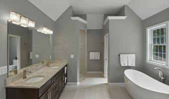 4 Brushwood Dr, Atkinson, NH 03811