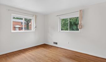 3303 17TH St N, Arlington, VA 22201