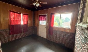318 Penn Ave 2, Aliquippa, PA 15001