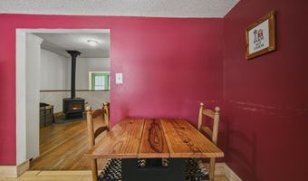 205 6th St, Beaver, WV 25813