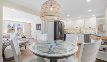 81 S Pier Rd, Narragansett, RI 02882