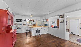 311 MAPLE St, Brookings, OR 97415