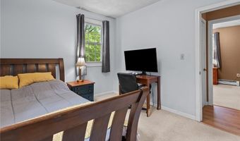 14 Jackson Schoolhouse Rd, Glocester, RI 02814