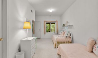 17810 POND Rd, Ashton, MD 20861