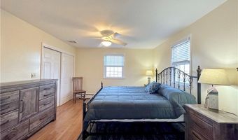 24 High St, Middletown, RI 02842