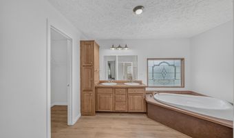 10744 Paradise Shrs, Athens, AL 35611