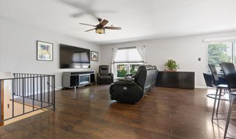 303 Oakfield Dr, Ballwin, MO 63021