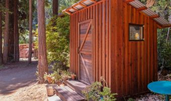 28581 Navarro Ridge Rd, Albion, CA 95410