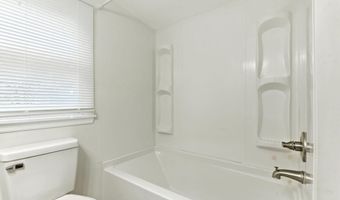 35 James St, Angier, NC 27501
