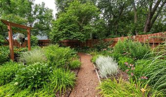 1108 Elm St, Baldwin City, KS 66006