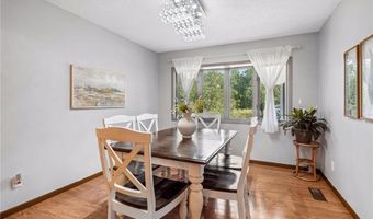 880 Whitney Dr, Apple Valley, MN 55124