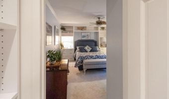 1200 N NASH St 211, Arlington, VA 22209
