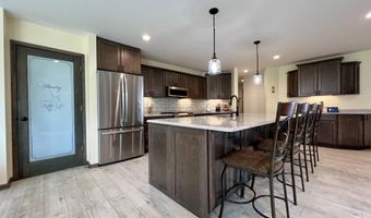 758 Drumlin Dr, Kewaskum, WI 53040