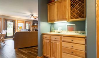 1824-2 Parkland Dr 0602, Arkdale, WI 54613