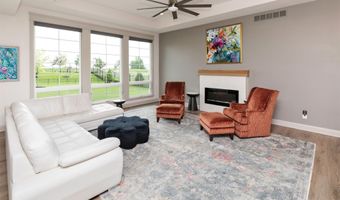 6111 NE Briarwood Dr, Ankeny, IA 50021