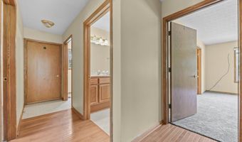 1701 Woods Rd, Akron, OH 44306