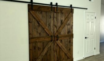 1302 W HONEYSUCKLE Ln, Chandler, AZ 85248