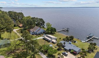 66 E North Shore Ln, Arapahoe, NC 28510