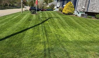 70 Pettee Ave, North Kingstown, RI 02852