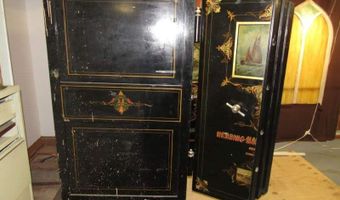 1332 COMMERCIAL St, Astoria, OR 97103