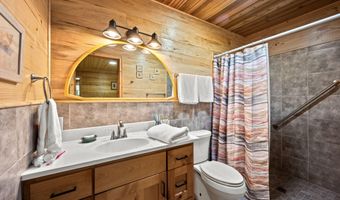 109 E Kamloop Ave, Bayview, ID 83803