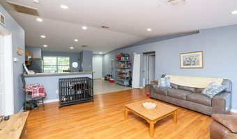 6096 W Chickasaw St, Bay St. Louis, MS 39520