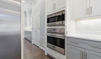9123 OLD GEORGETOWN Rd, Bethesda, MD 20814