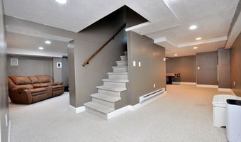 23 Kingsbridge, Avon, CT 06001