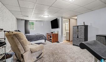 916 S Patrician Ct, Brandon, SD 57005