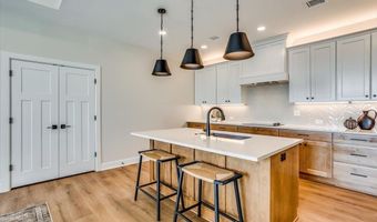 300 W Pepper Tree Rd, Andover, KS 67002