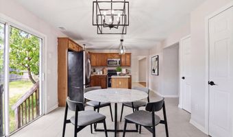 808 Anchor Ave, Beachwood, NJ 08722