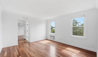 906 S WASHINGTON St S 307, Alexandria, VA 22314