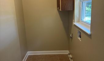 7658 Lexington Dr, Biloxi, MS 39532