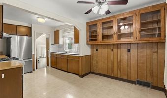 9881 Quandt Ave, Allen Park, MI 48101