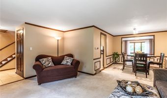 315 Randwood Dr, Amherst, NY 14221