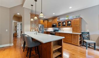 18 Yarmouth Dr, Bella Vista, AR 72715