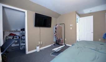 41 Dunn St, Auburn, ME 04210