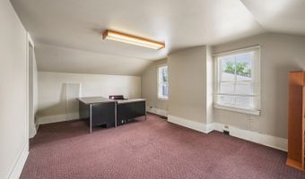 724 Green Blvd, Aurora, IN 47001