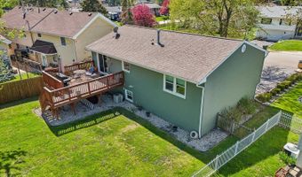 277 Sunset Ln, Antioch, IL 60002