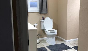 412 Grove St NE, Albuquerque, NM 87108