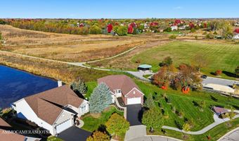 2660 Harnish Dr, Algonquin, IL 60102