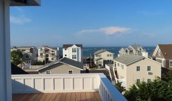 281 7th St, Avalon, NJ 08202