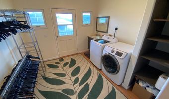 1268 Ulupii St, Kailua, HI 96734