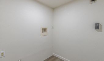 2539 E 10TH St, Cheyenne, WY 82001
