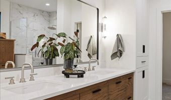 742 Honey Crk, Ada, MI 49301