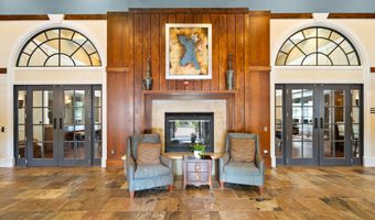 2465 ARMY NAVY Dr 204, Arlington, VA 22206