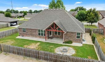709 SW Barn Valley Rd, Bentonville, AR 72712