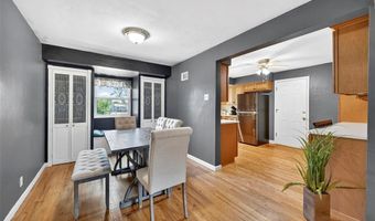 9828 Whitcomb Ln, Affton, MO 63123