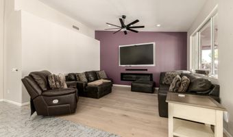 5733 S AMBERWOOD Dr, Chandler, AZ 85248