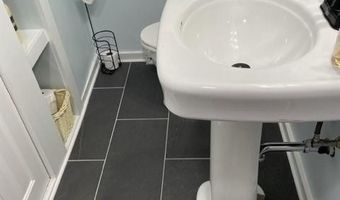 11 Tellier Rd, Narragansett, RI 02882